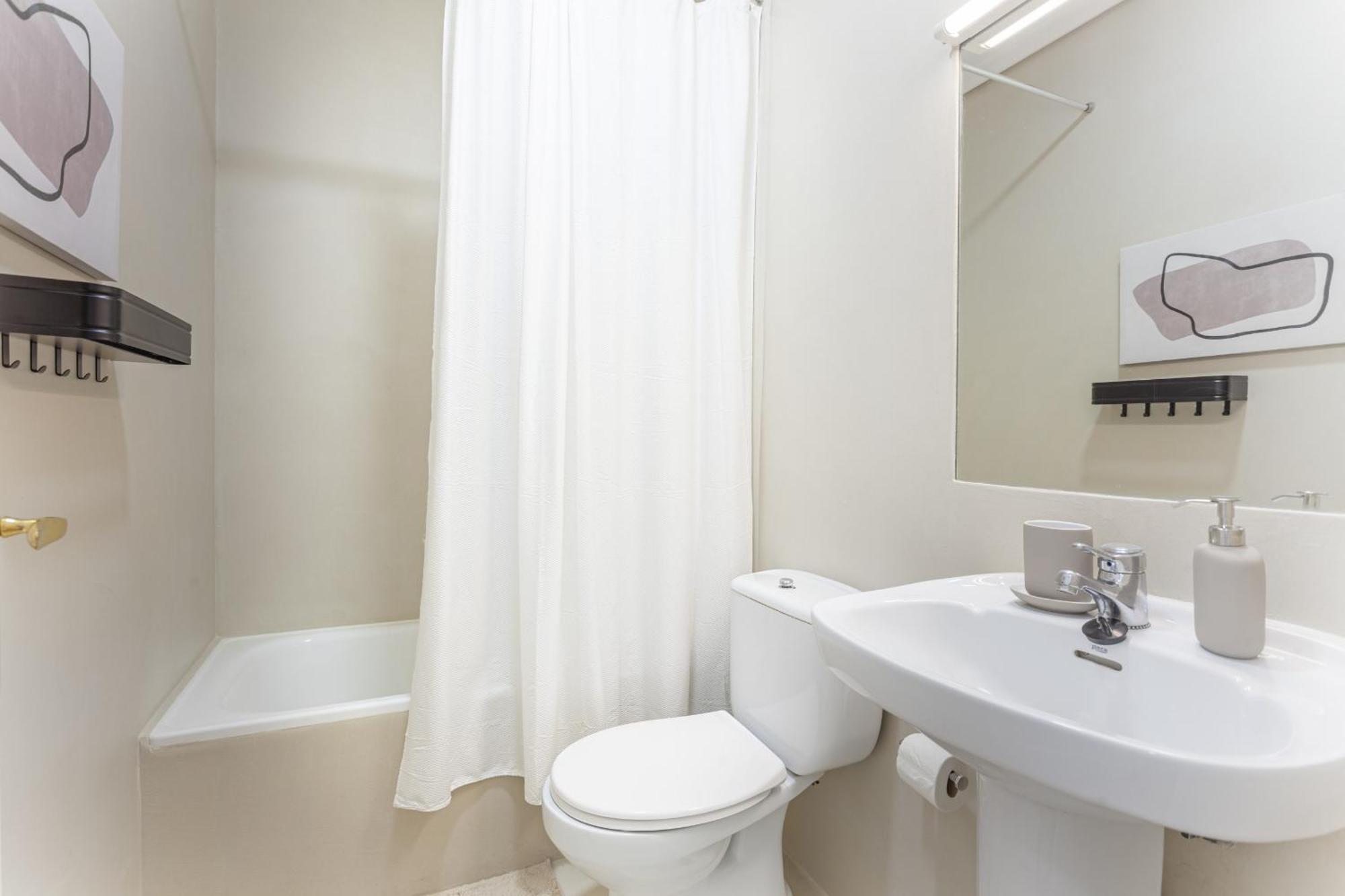 Apartamento Santa Ana Place En マドリード エクステリア 写真
